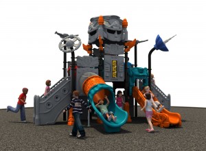 Компактный детский игровой городок для скверов